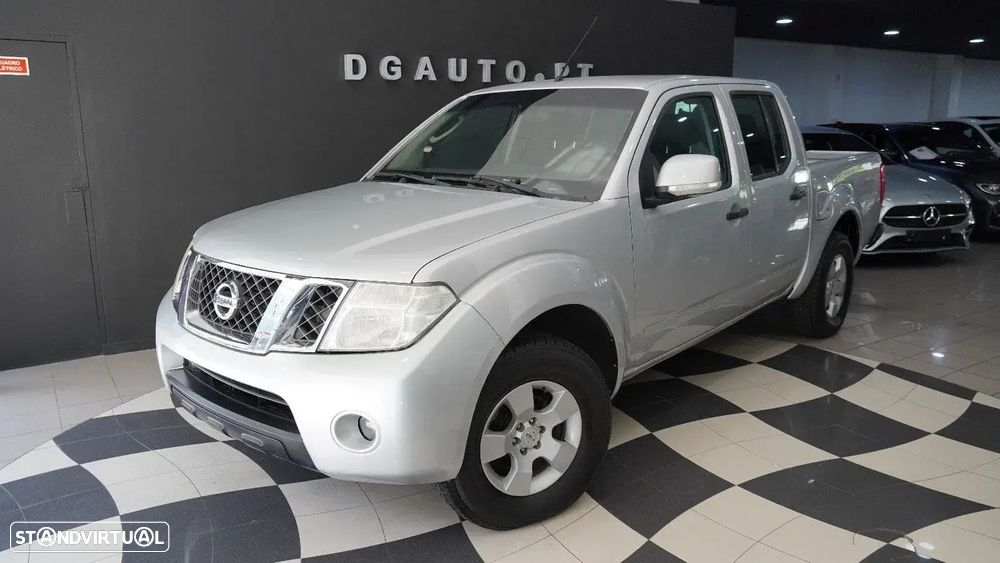 Nissan Navara 2.5 dCi CD SE 4WD - 2
