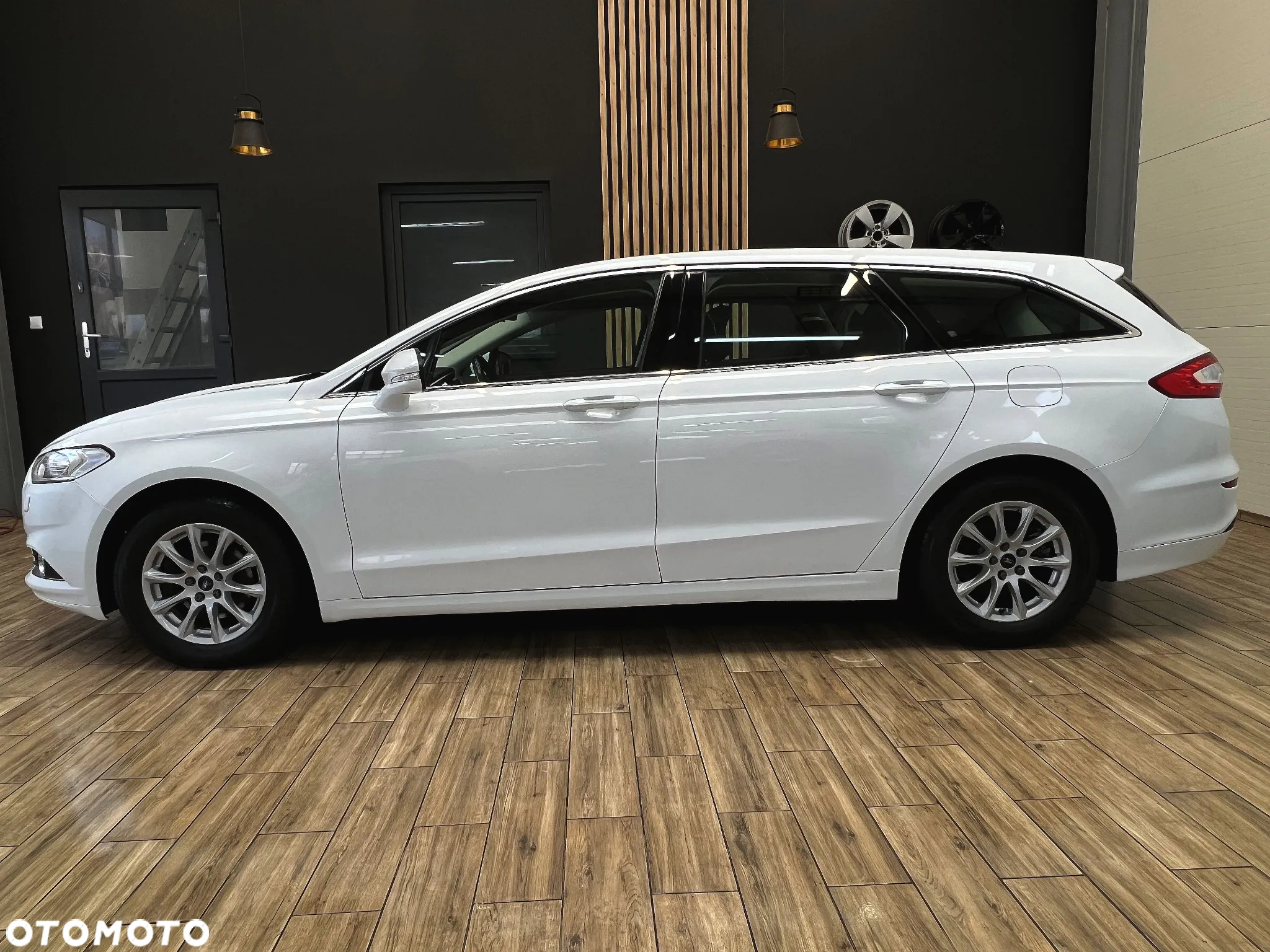 Ford Mondeo 2.0 TDCi Trend PowerShift - 13