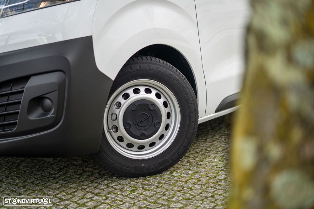 Opel Vivaro 1.5 CDTi L3H1 Essentia - 41