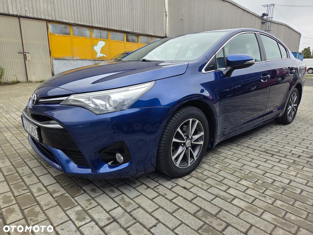 Toyota Avensis 1.6 D-4D Premium - 4