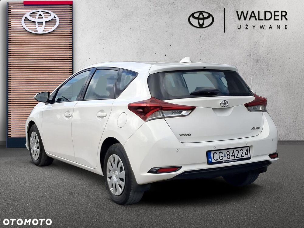 Toyota Auris 1.33 VVT-i Active - 4