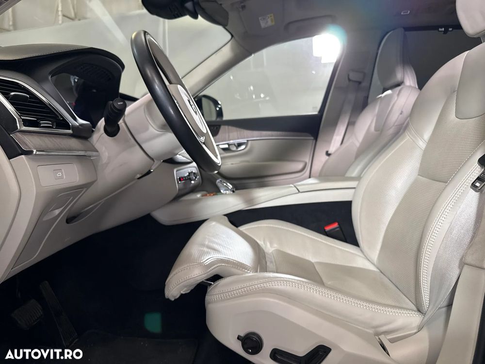 Volvo XC 90 - 25