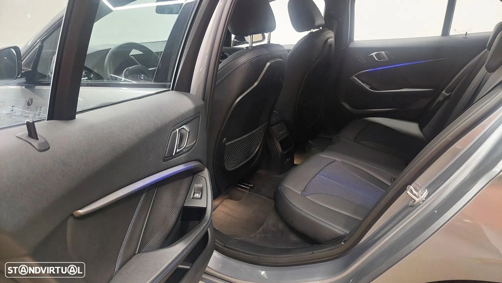BMW 116 d Pack Desportivo M - 15