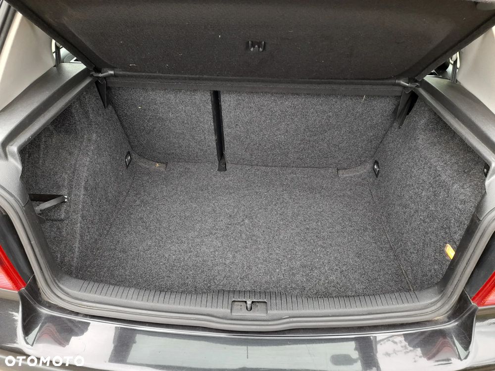 Volkswagen Golf - 9