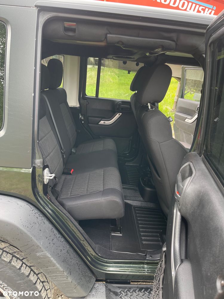 Jeep Wrangler 2.8 CRD Unlim Rubicon - 14