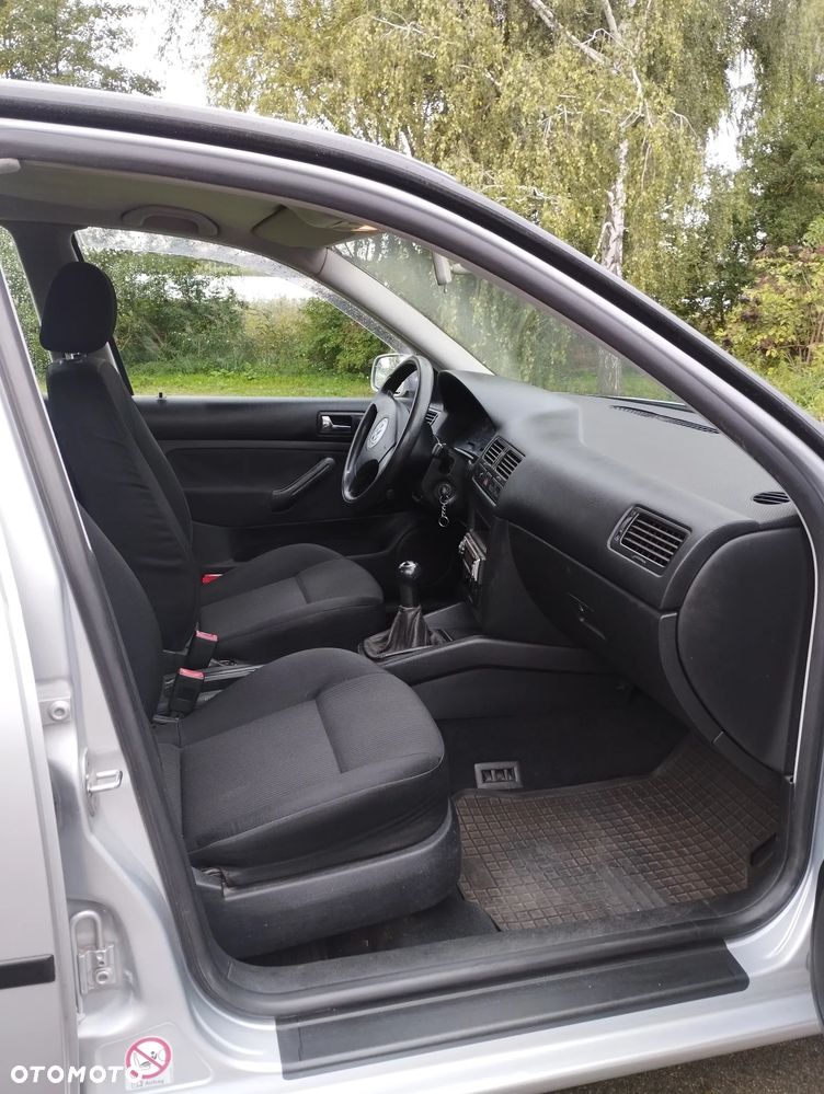 Volkswagen Bora 1.6 - 4