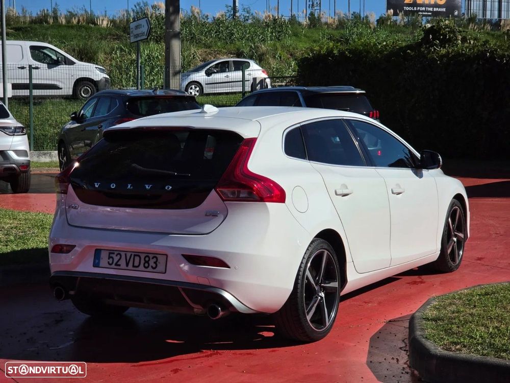 Volvo V40 1.6 D2 R-Design - 4
