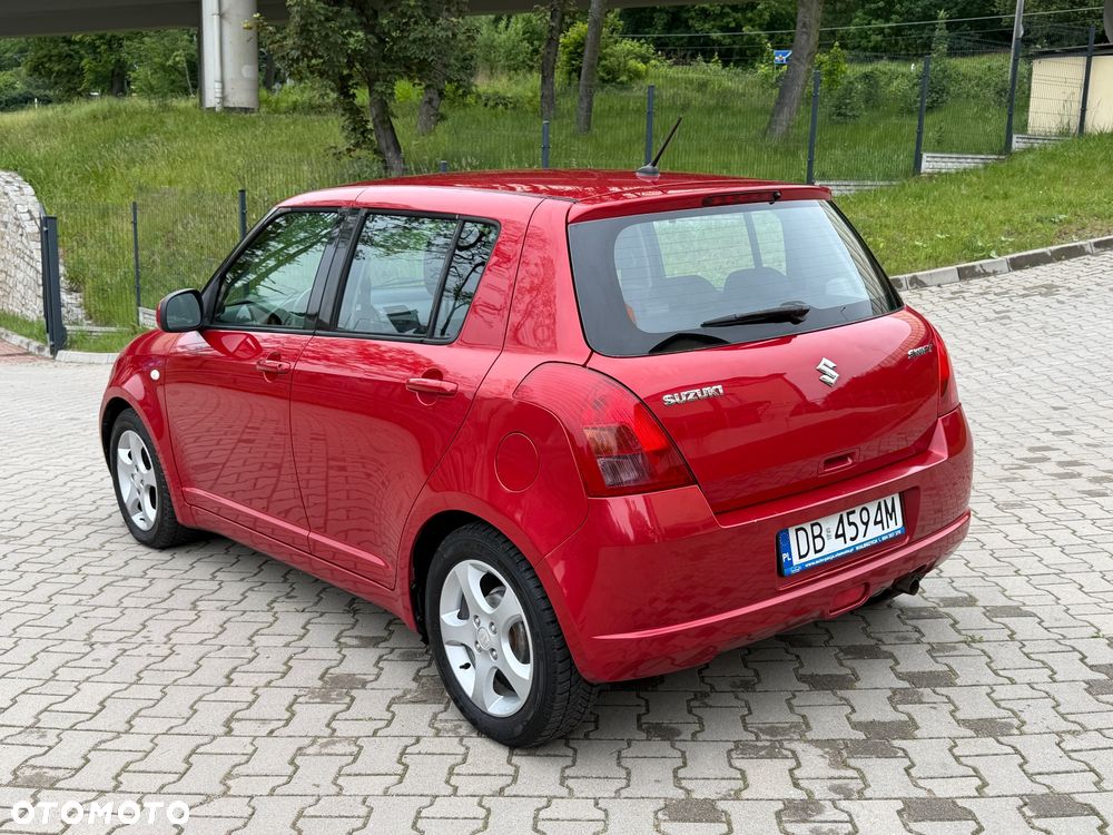 Suzuki Swift 1.3 Club - 3