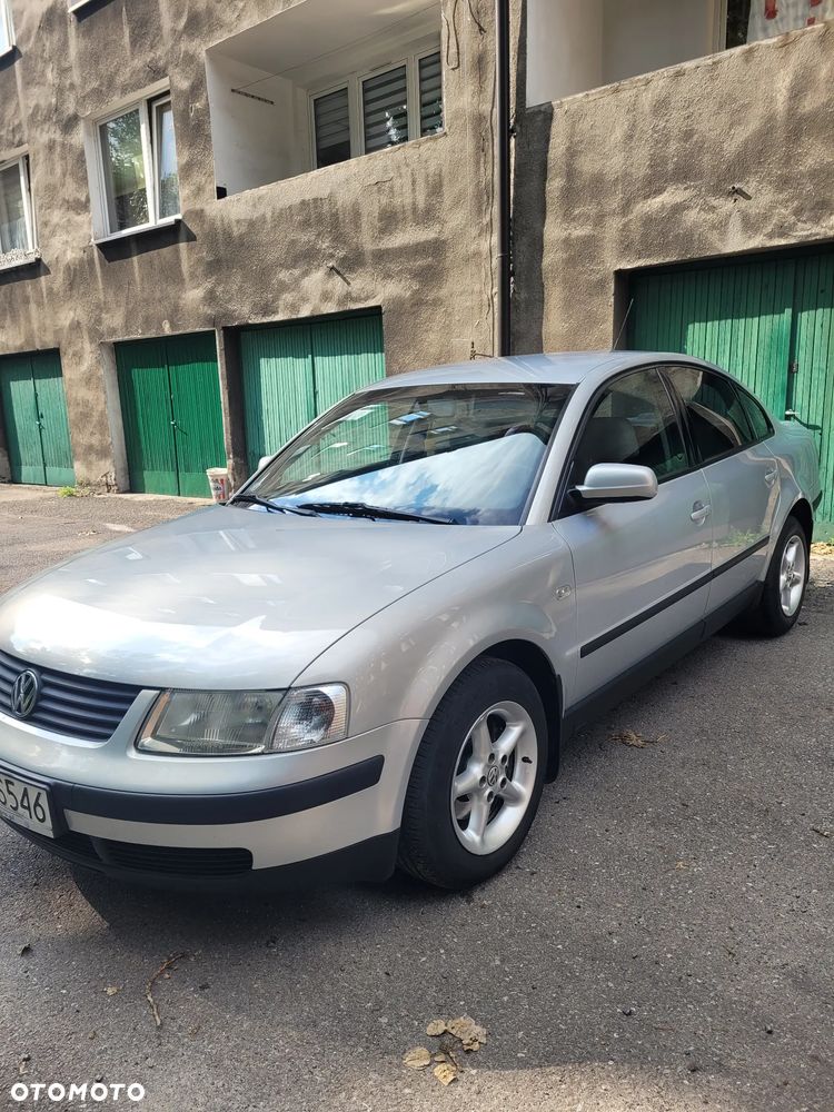 Volkswagen Passat 1.8 Comfortline - 20