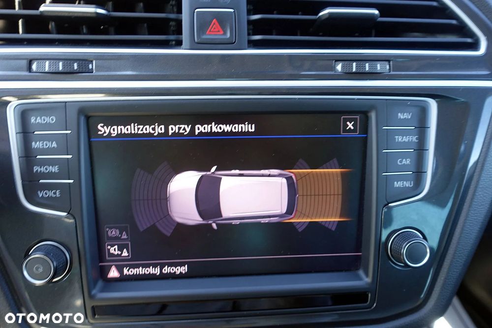 Volkswagen Tiguan 2.0 TDI SCR Elegance - 21