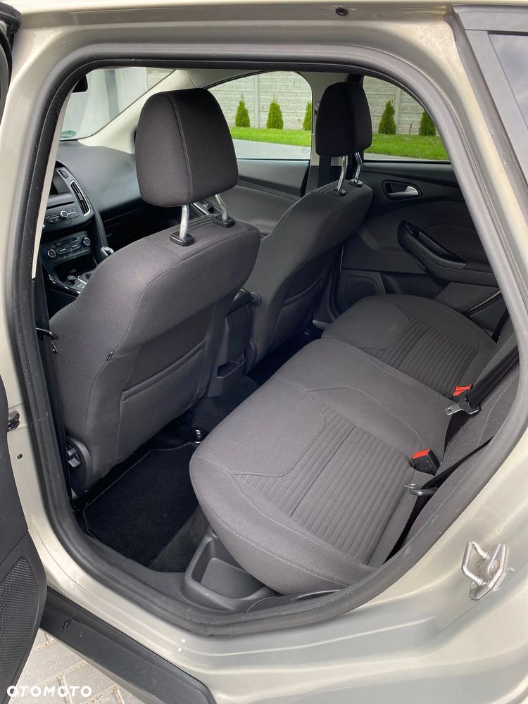 Ford Focus 1.0 EcoBoost Trend Sport - 29