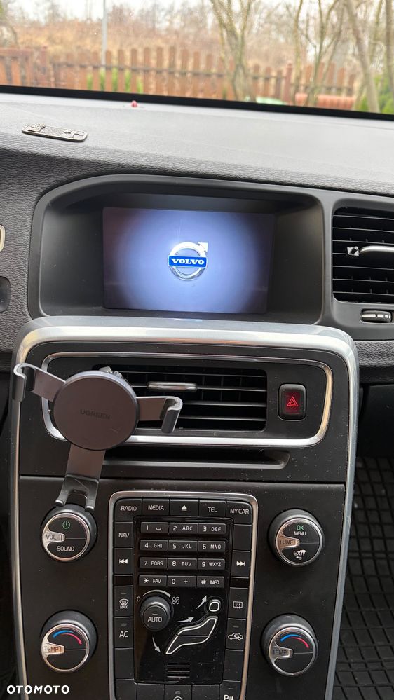 Volvo V60 DRIVe - 13