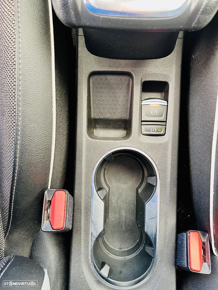 Renault Captur 1.5 dCi Exclusive EDC - 21