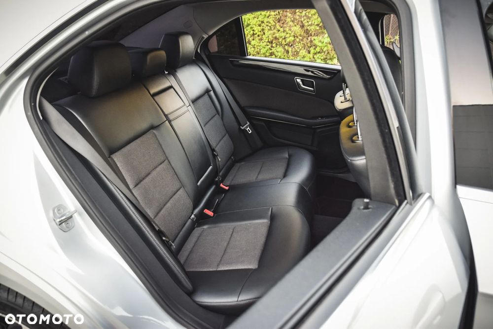 Mercedes-Benz Klasa E 200 CGI BlueEFFICIENCY 7G-TRONIC Avantgarde - 30