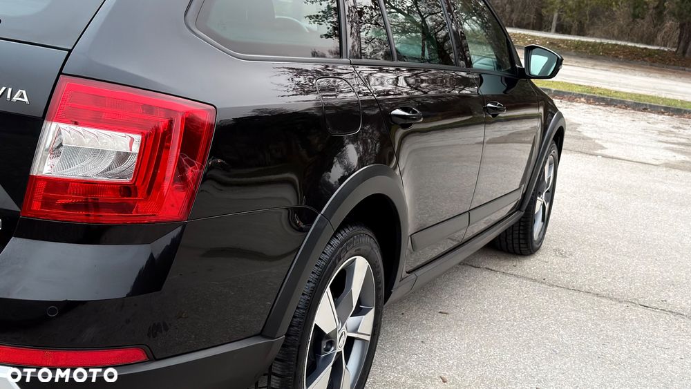 Skoda Octavia 2.0 TDI 4x4 DSG Scout - 13