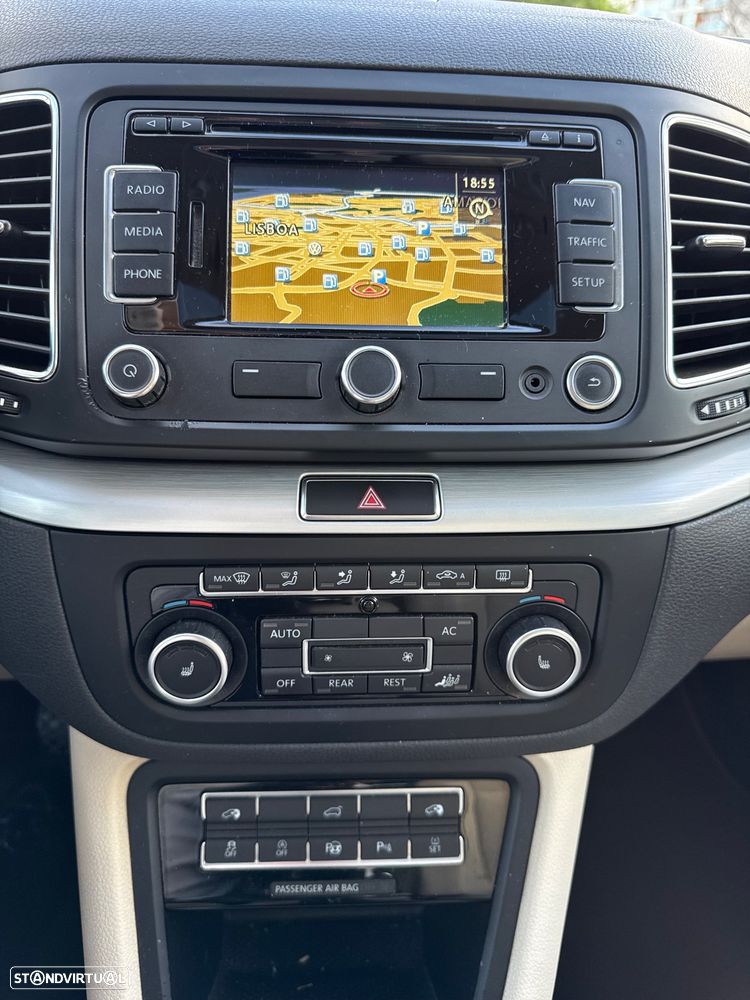 VW Sharan 2.0 TDI Highline - 14