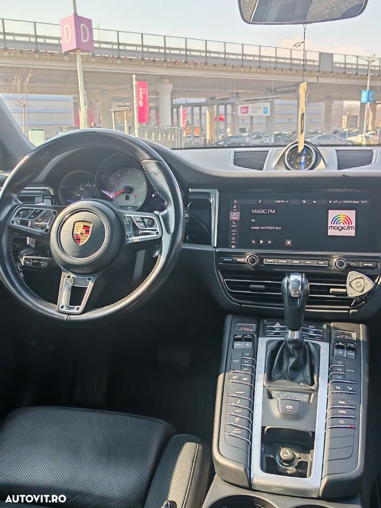 Porsche Macan - 13