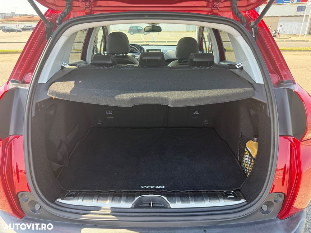 Peugeot 2008 1.2 PureTech Turbo EAT6 S&S Allure - 34