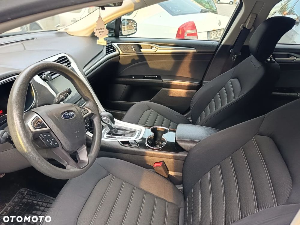 Ford Fusion - 7