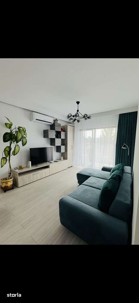 PROPRIETAR, vând apartament cu 2 camere și loc parcare subterană+boxa — fotografia 1