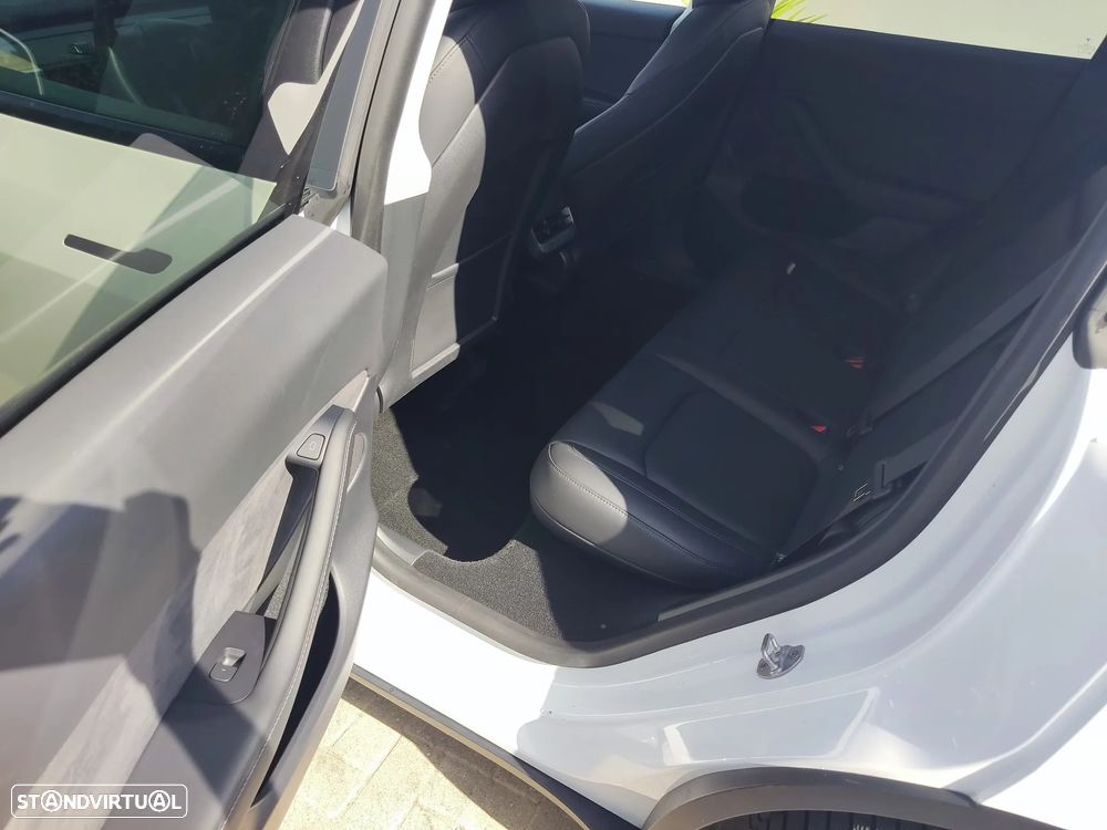 Tesla Model Y Long Range Tração Integral - 12