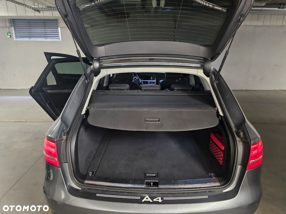 Audi A4 Avant 2.0 TDI DPF Ambiente - 18