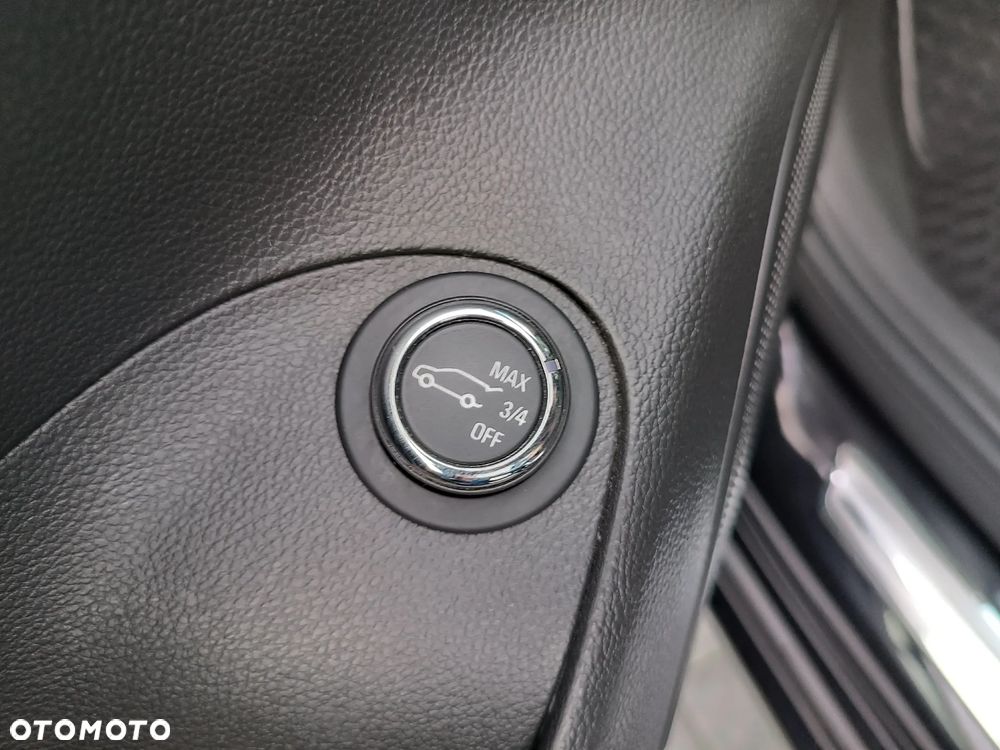 Opel Astra 1.4 T GPF Dynamic S&S - 24