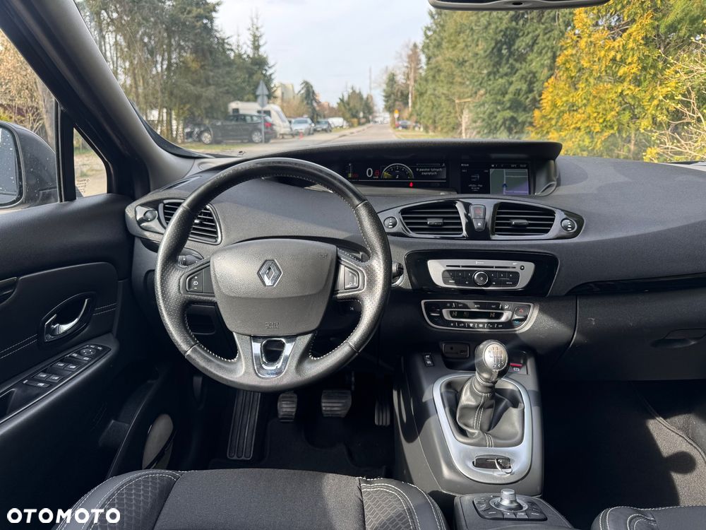 Renault Scenic 2.0 dCi Bose - 12