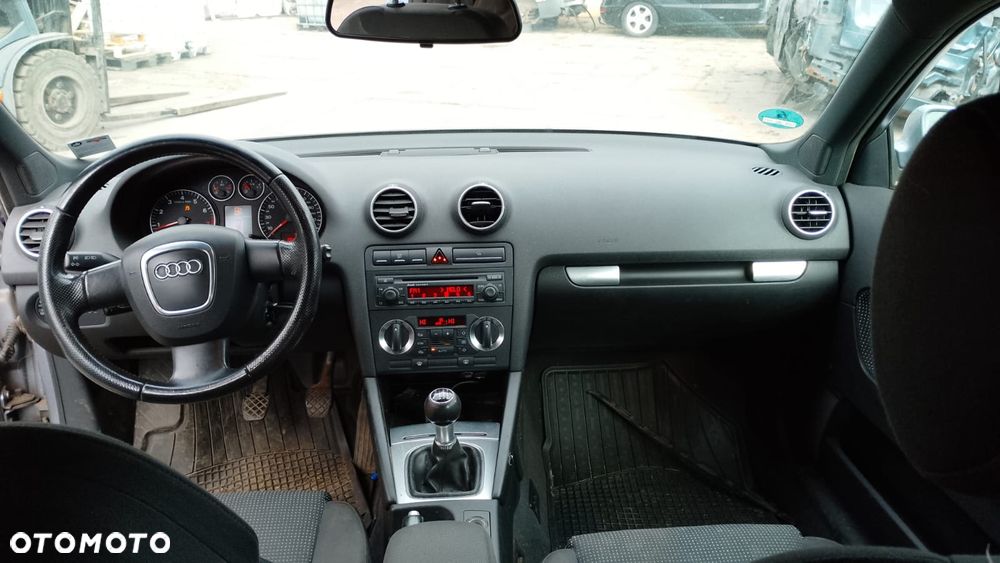 Tylko Części AUDI A3 8P 1.6 FSI BLF 116KM 85kW 5D SPORTBACK 04r–08r Lakier LY7H - 9