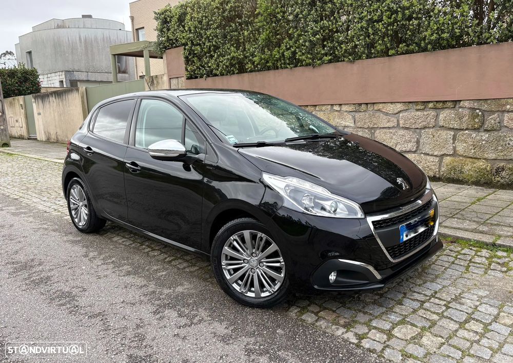 Peugeot 208 1.2 PureTech Signature - 22