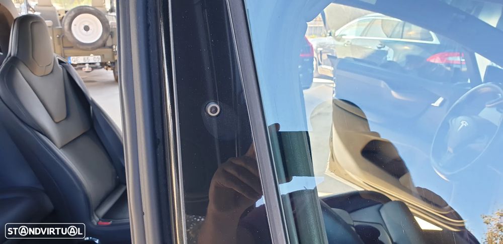 Tesla Model X Long Range - 44