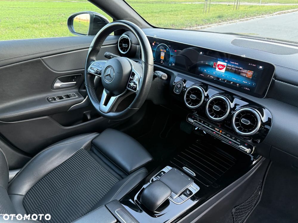 Mercedes-Benz CLA 180 d 7G-DCT Progressive - 16