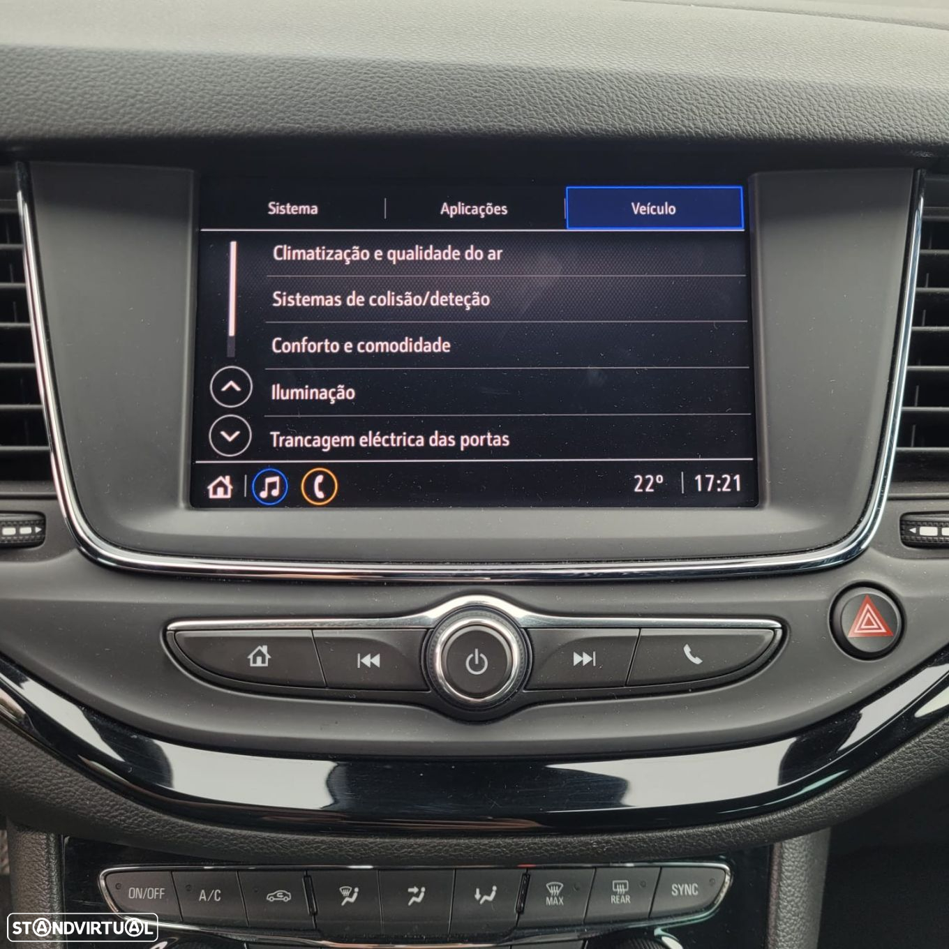 Opel Astra 1.2 T GS Line S/S - 17