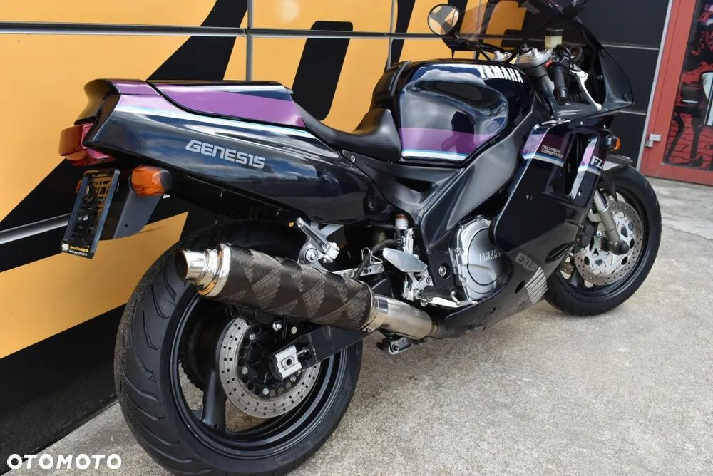 Yamaha FZR - 31