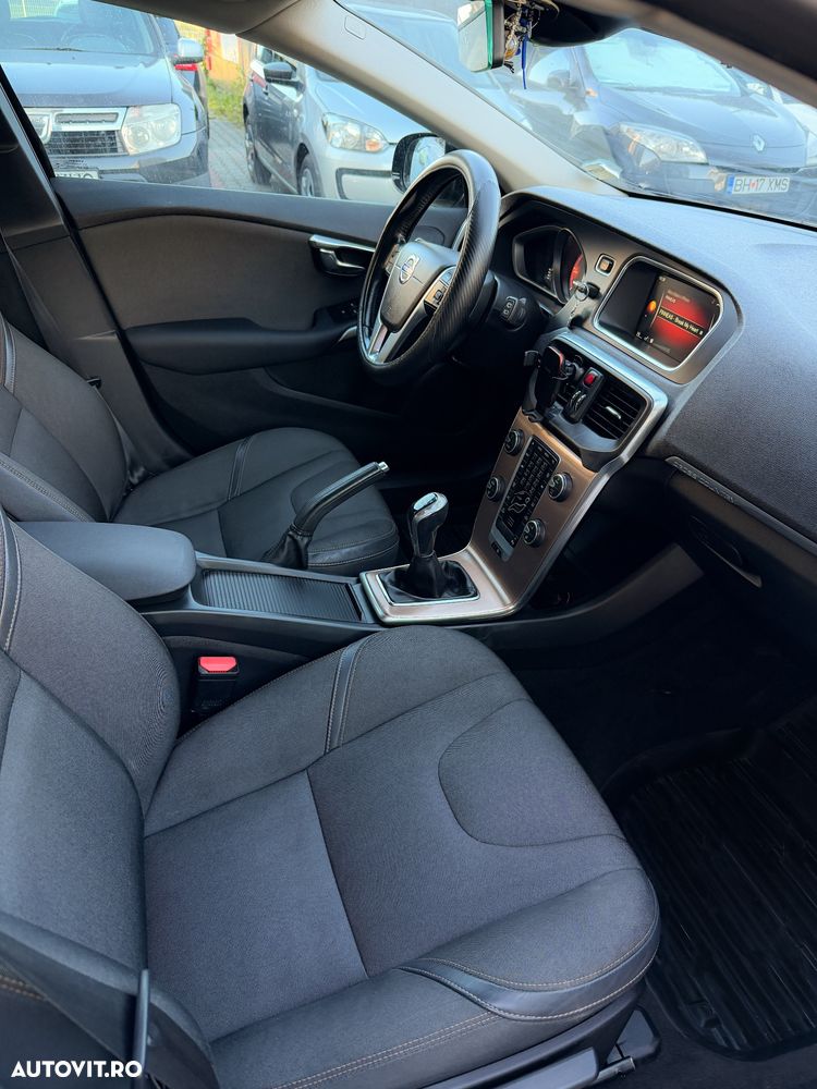Volvo V40 - 9