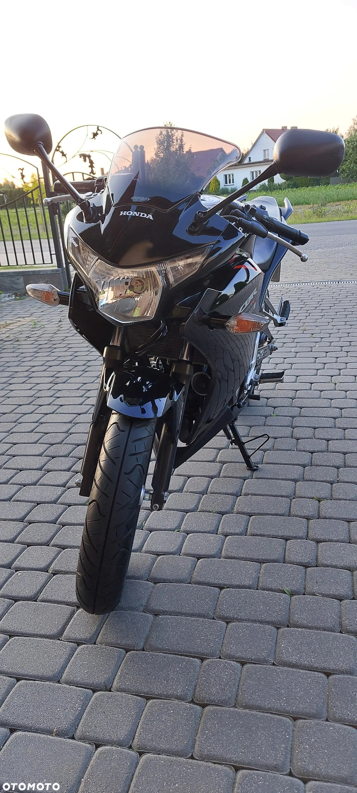 Honda CBR - 27