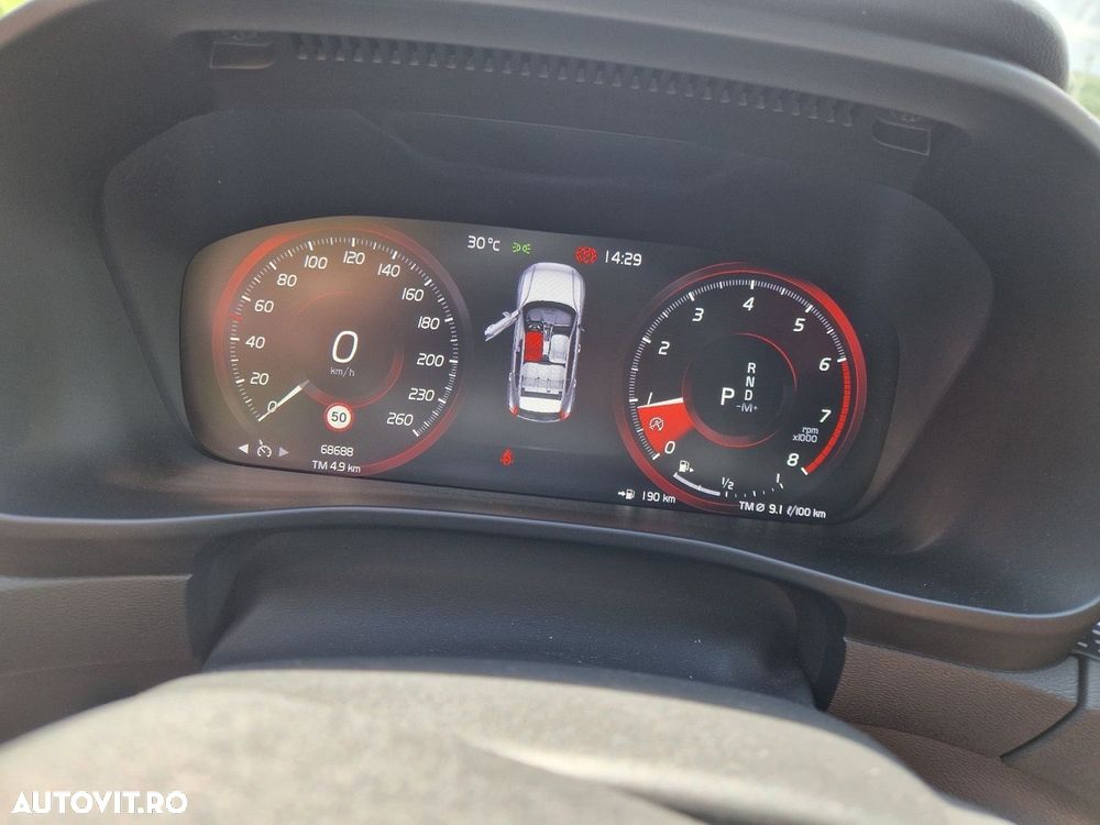 Volvo XC 40 T4 AWD Geartronic R-Design - 4
