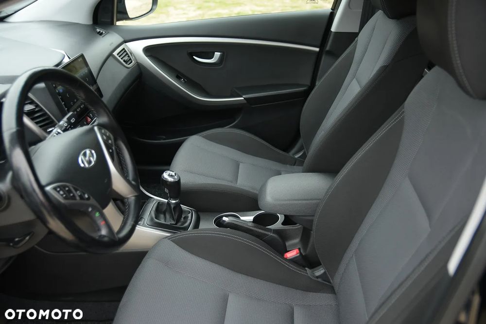 Hyundai i30 1.4 Premium - 23