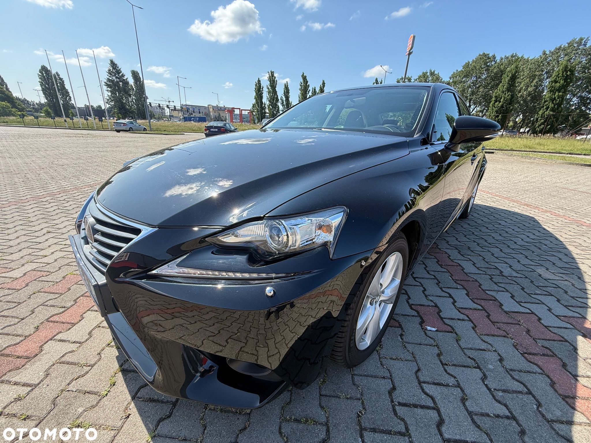Lexus IS 300h Elite - 1
