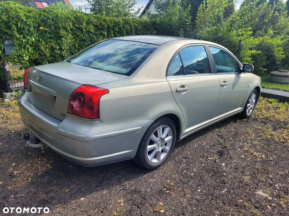 Toyota Avensis 2.0 VVT-i Sol - 2