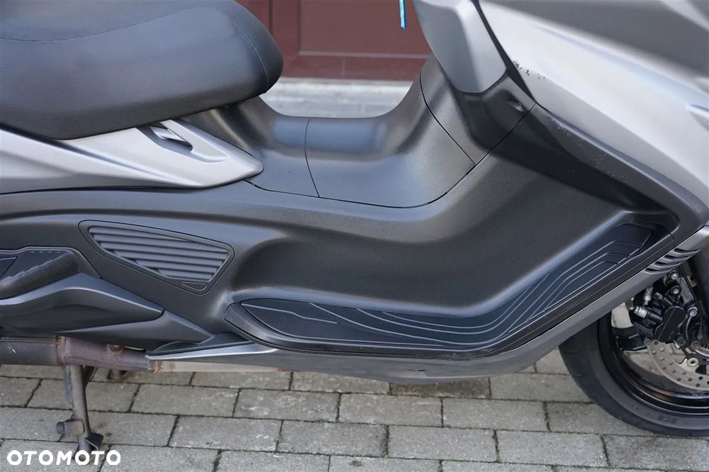 Suzuki Burgman - 9