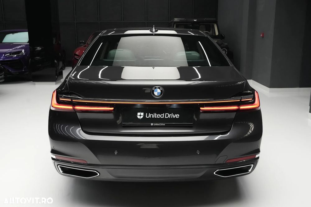 BMW Seria 7 740Li xDrive - 37