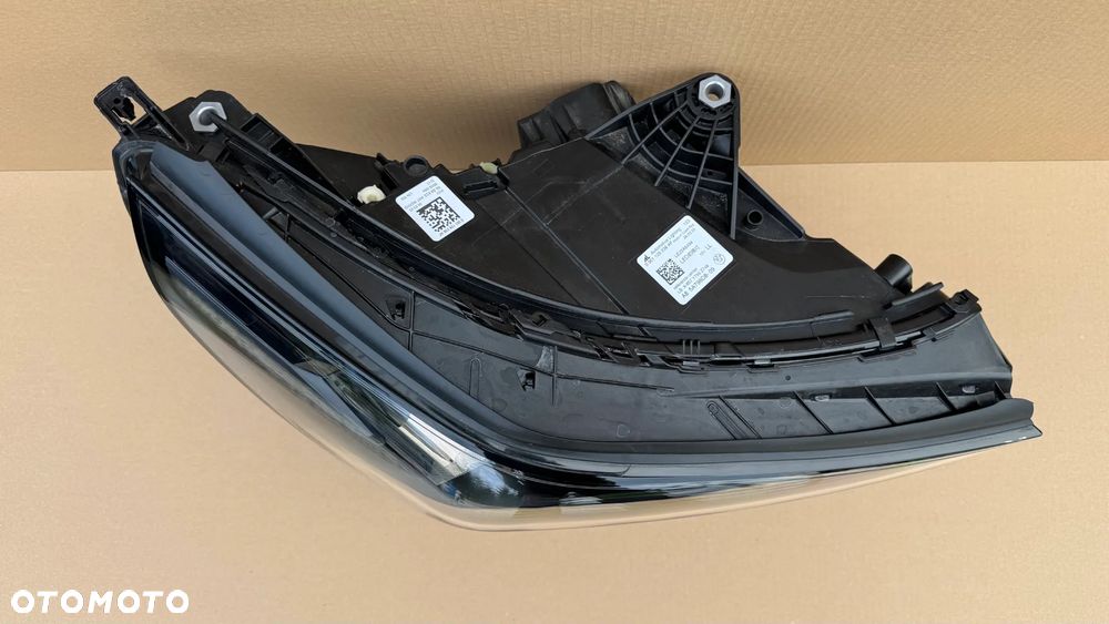 Lampa BMW 5 G60 G61 SHADOW  PRAWA PRZÓD PRZEDNIA - 6