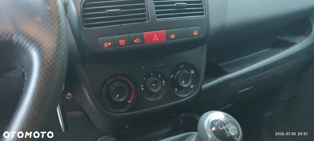 Fiat Doblo II - 10