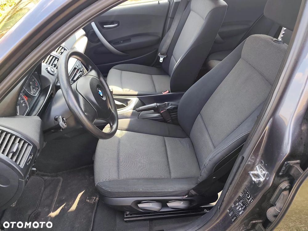 BMW Seria 1 - 12