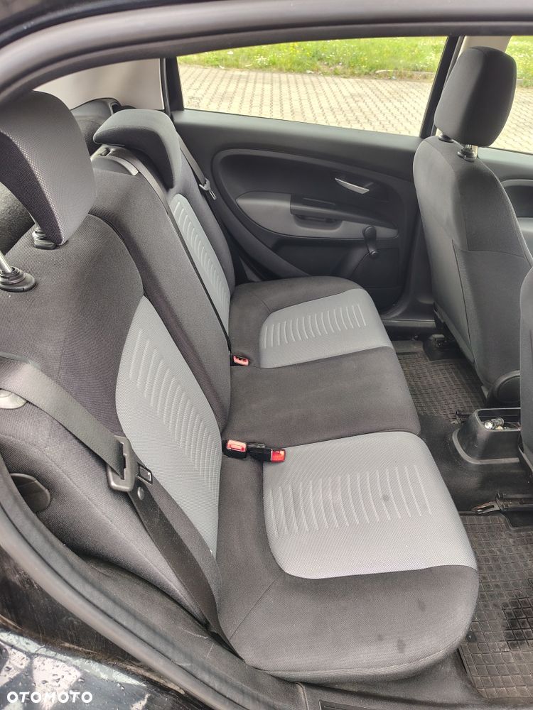Fiat Grande Punto - 7