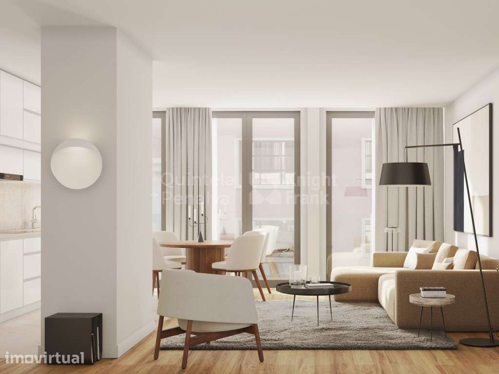 Apartamento T3 Duplex com varanda e estacionamento em Alvalade - Grande imagem: 2/19