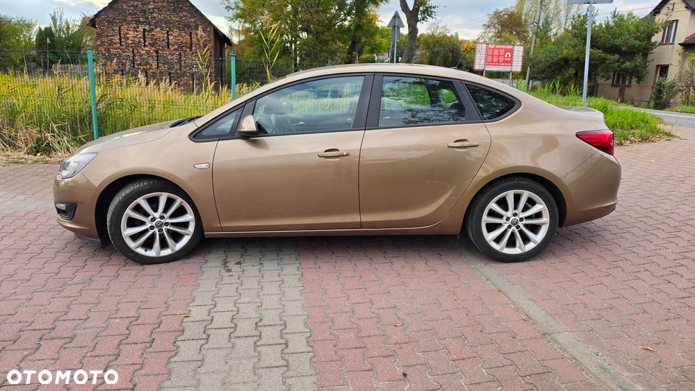 Opel Astra 1.4 Turbo Active - 28