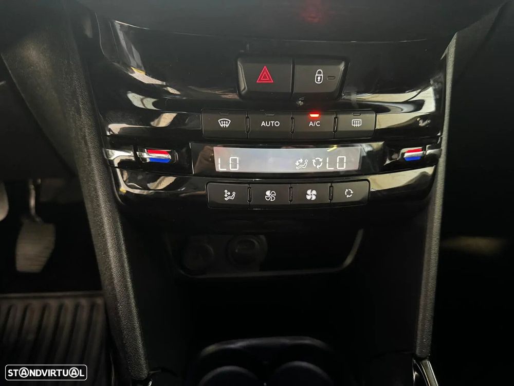 Peugeot 2008 1.2 PureTech Allure - 33