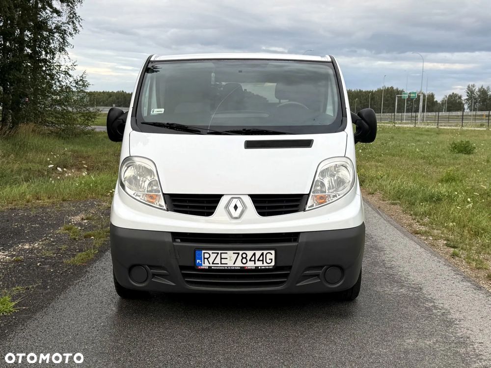 Renault Trafic - 2